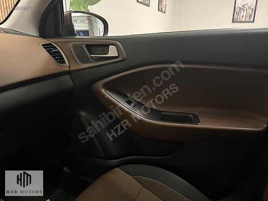 HZR MOTORS HATASIZ 2017 HYUNDAİ i20 1.2 MPI STYLE CAM TAVAN