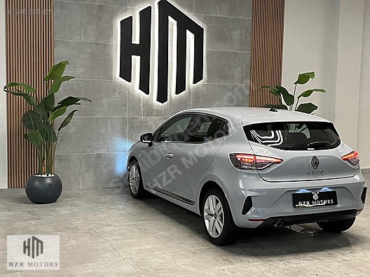 HZR MOTORS 2024 HATASIZ RENAULT CLİO 1.0TCE NAVİGASYON