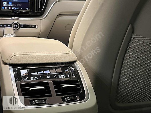 HZR MOTORS 2023 VOLVO XC60 PLUS DARK SOĞUTMA 360 POLESTAR