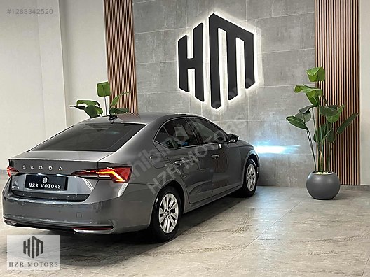 HZR MOTORS HATASIZ 2025 SKODA OCTAVIA 1.5 MHEV ELİTE CARPLAY