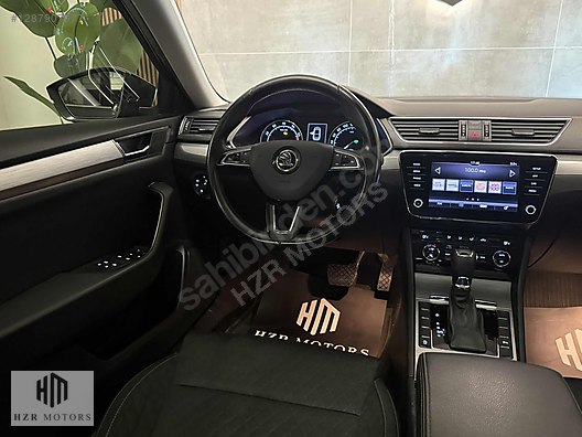 HZR MOTORS SKODA SUPERB 1.5 TSI ELİTE CAM TAVAN CAR PLAY