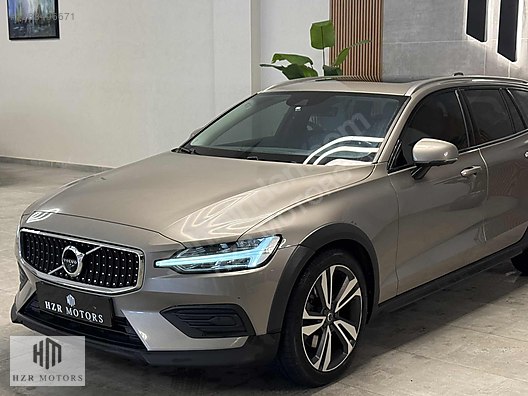 HZR MOTORS 2020 HATASIZ VOLVO COUNTRY 2.0 D4 HAYALET CAM TAVAN