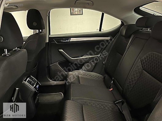 HZR MOTORS HATASIZ 2020 SKODA SUPERB 1.6 TDI ELİTE CAM TAVAN