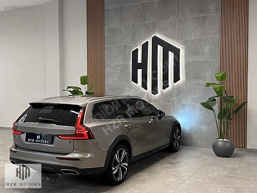 HZR MOTORS 2020 HATASIZ VOLVO COUNTRY 2.0 D4 HAYALET CAM TAVAN