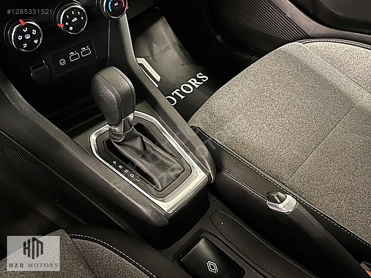 HZR MOTORS 2024 HATASIZ RENAULT CLİO 1.0TCE NAVİGASYON
