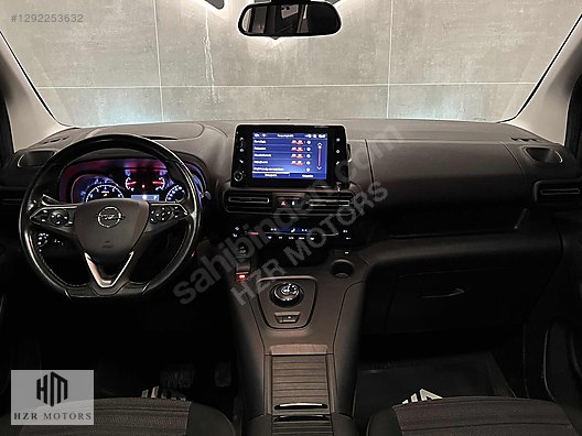 HZR MOTORS 2021 OPEL COMBO LİFE 1.5 D ELEGANCE CARPLAY CAM TAVAN