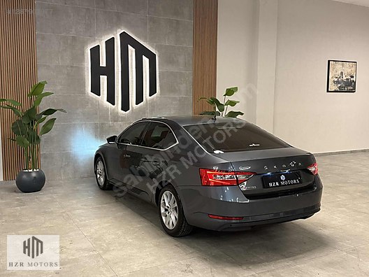HZR MOTORS SKODA SUPERB 1.5 TSI ELİTE CAM TAVAN CAR PLAY
