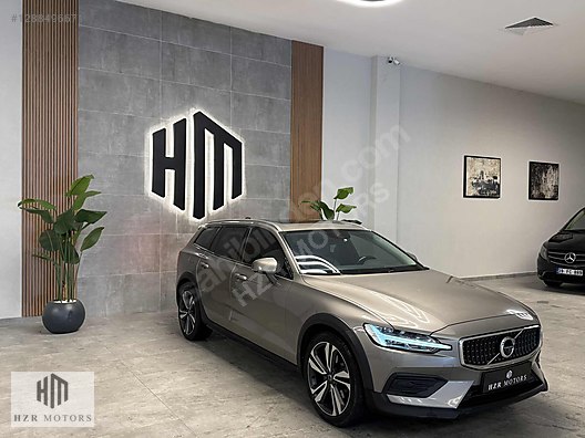 HZR MOTORS 2020 HATASIZ VOLVO COUNTRY 2.0 D4 HAYALET CAM TAVAN
