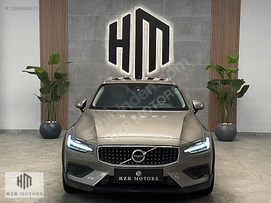 HZR MOTORS 2020 HATASIZ VOLVO COUNTRY 2.0 D4 HAYALET CAM TAVAN