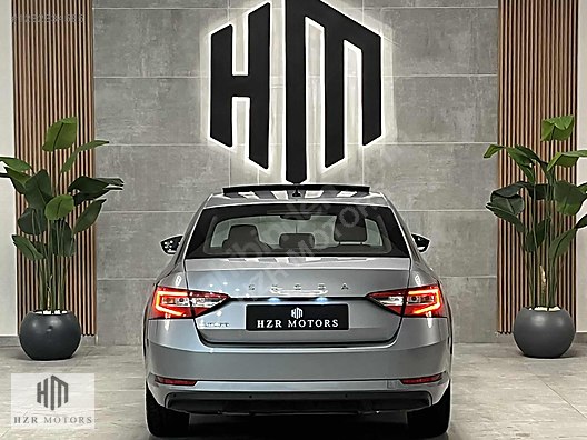 HZR MOTORS HATASIZ 2020 SKODA SUPERB 1.6 TDI ELİTE CAM TAVAN