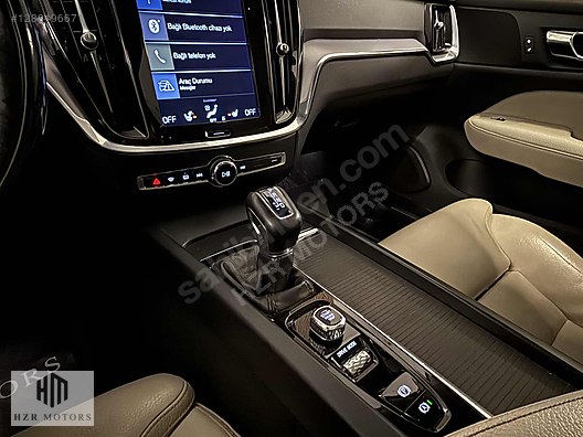 HZR MOTORS 2020 HATASIZ VOLVO COUNTRY 2.0 D4 HAYALET CAM TAVAN