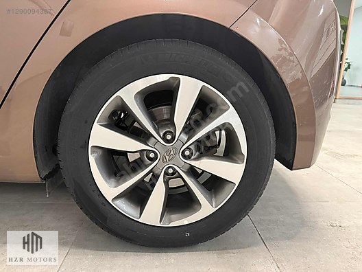 HZR MOTORS HATASIZ 2017 HYUNDAİ i20 1.2 MPI STYLE CAM TAVAN