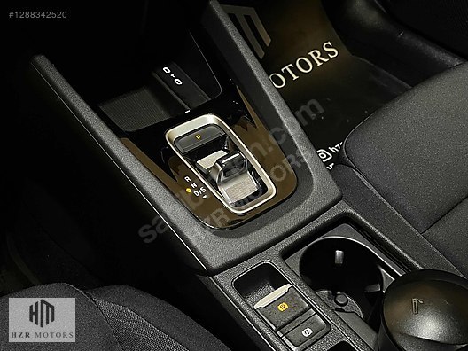 HZR MOTORS HATASIZ 2025 SKODA OCTAVIA 1.5 MHEV ELİTE CARPLAY