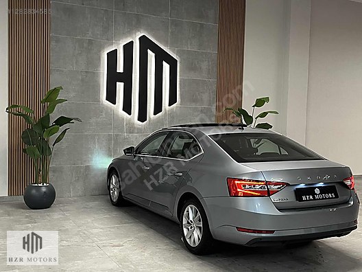 HZR MOTORS HATASIZ 2020 SKODA SUPERB 1.6 TDI ELİTE CAM TAVAN