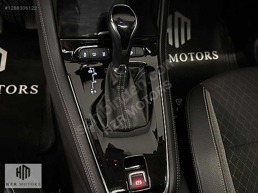 HZR MOTORS 2018 HATASIZ OPEL GRANDLAND X 1.6 D ENJOY CAM TAVAN