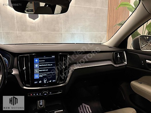 HZR MOTORS 2020 HATASIZ VOLVO COUNTRY 2.0 D4 HAYALET CAM TAVAN