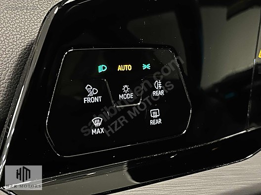 HZR MOTORS HATASIZ 2023 VW GOLF 1.0 ETSI STYLE SUNROOF ISITMA