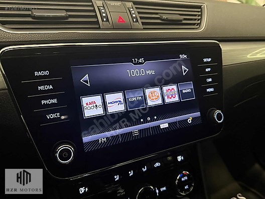 HZR MOTORS SKODA SUPERB 1.5 TSI ELİTE CAM TAVAN CAR PLAY