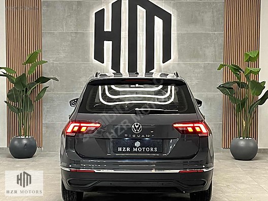 HZR MOTORS 2021 VW TİGUAN 1.5 TSI LİFE CAM TAVAN CAR PLAY
