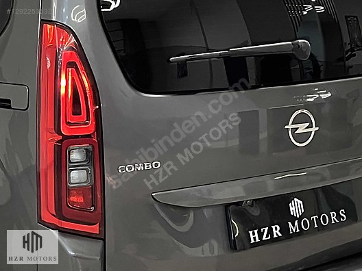 HZR MOTORS 2021 OPEL COMBO LİFE 1.5 D ELEGANCE CARPLAY CAM TAVAN