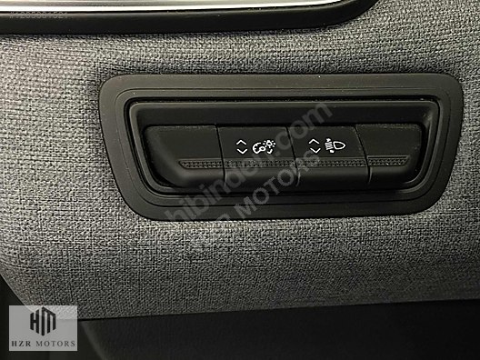 HZR MOTORS 2024 HATASIZ RENAULT CLİO 1.0TCE NAVİGASYON