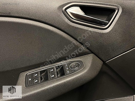 HZR MOTORS 2024 HATASIZ RENAULT CLİO 1.0TCE NAVİGASYON