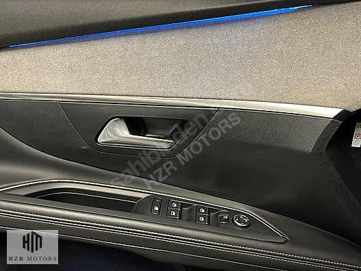 HZR MOTORS 2022 PEUGEOT 5008 1.5 BLUEHDI GT ISITMA GERİ GÖRÜŞ