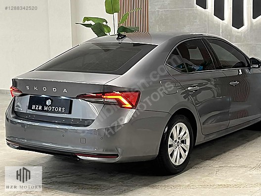 HZR MOTORS HATASIZ 2025 SKODA OCTAVIA 1.5 MHEV ELİTE CARPLAY