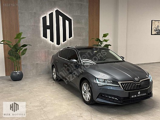 HZR MOTORS SKODA SUPERB 1.5 TSI ELİTE CAM TAVAN CAR PLAY
