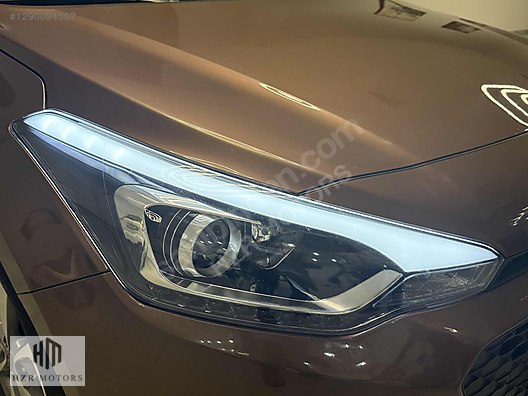 HZR MOTORS HATASIZ 2017 HYUNDAİ i20 1.2 MPI STYLE CAM TAVAN