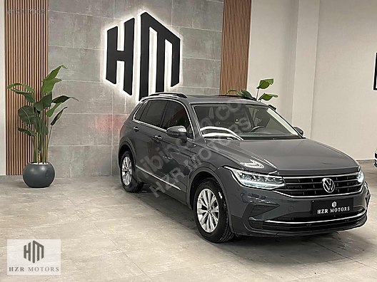 HZR MOTORS 2021 VW TİGUAN 1.5 TSI LİFE CAM TAVAN CAR PLAY