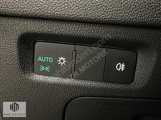 HZR MOTORS HATASIZ 2025 SKODA OCTAVIA 1.5 MHEV ELİTE CARPLAY