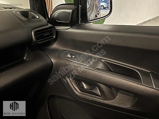 HZR MOTORS HATASIZ 2023 OPEL COMBO CARGO 1.5 D ELEGANCE XL