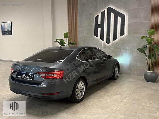 HZR MOTORS SKODA SUPERB 1.5 TSI ELİTE CAM TAVAN CAR PLAY