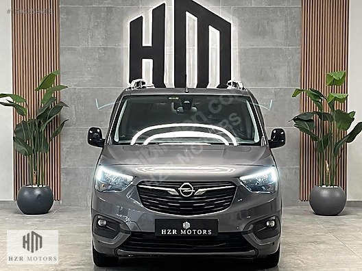 HZR MOTORS 2021 OPEL COMBO LİFE 1.5 D ELEGANCE CARPLAY CAM TAVAN