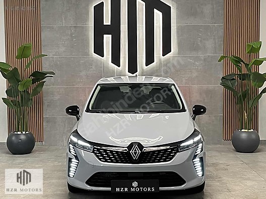 HZR MOTORS 2024 HATASIZ RENAULT CLİO 1.0TCE NAVİGASYON