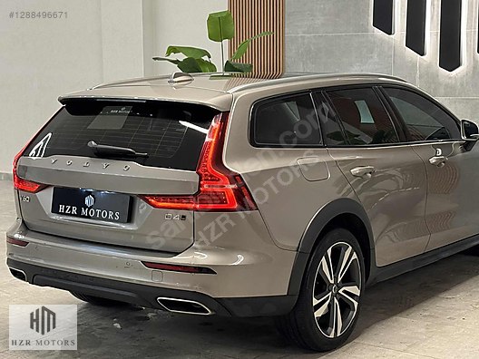HZR MOTORS 2020 HATASIZ VOLVO COUNTRY 2.0 D4 HAYALET CAM TAVAN