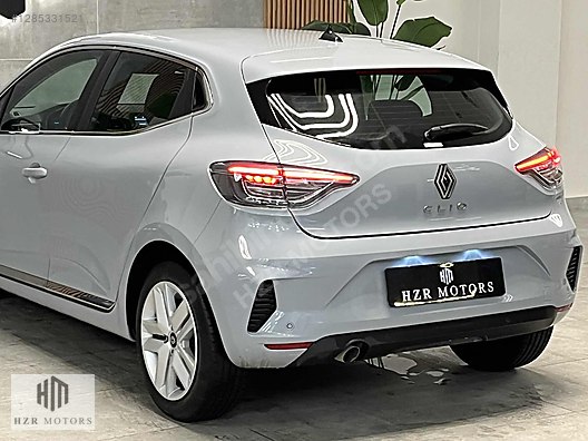 HZR MOTORS 2024 HATASIZ RENAULT CLİO 1.0TCE NAVİGASYON
