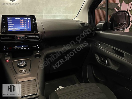 HZR MOTORS 2021 OPEL COMBO LİFE 1.5 D ELEGANCE CARPLAY CAM TAVAN